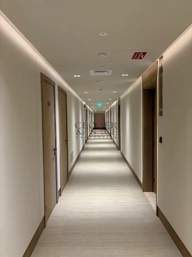 {i.property_images.first.image.alt}}