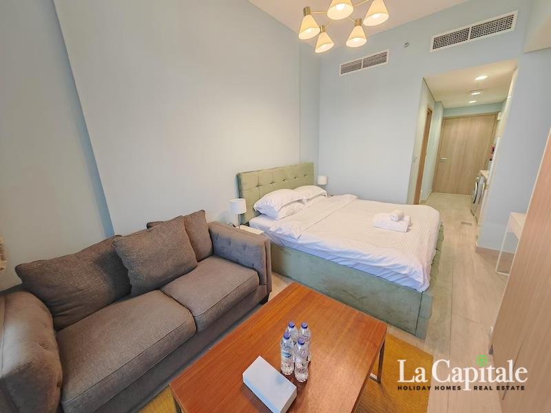 FULLY FURNISHED | CHILLER FREE | READY TO MOVE