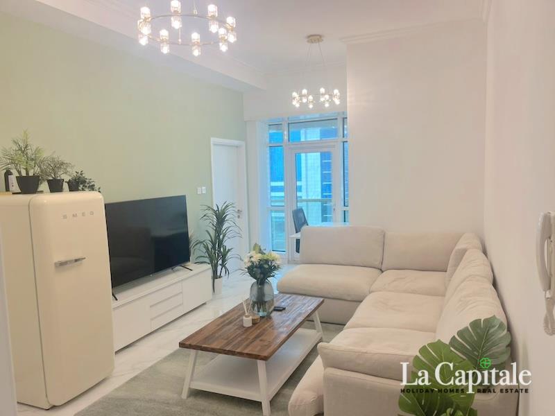 FULLY FURNISHED | LAKE VIEW | READY TO MOVE