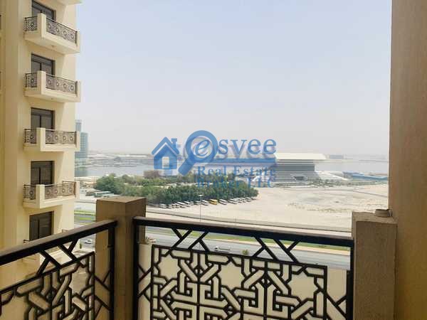 {i.property_images.first.image.alt}}