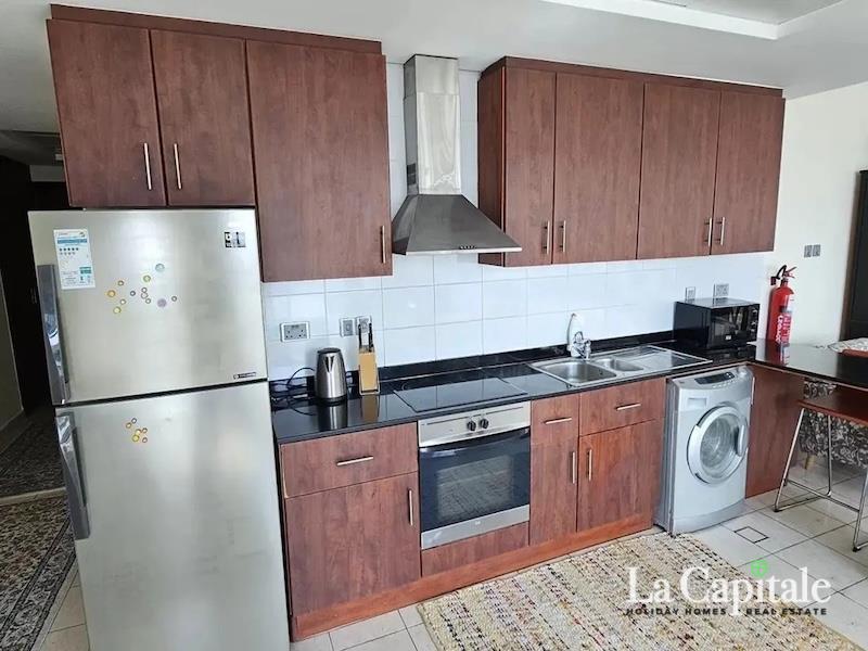 FULL LAKE VIEW | FULLY FURNISHED | 6 CHEQUES