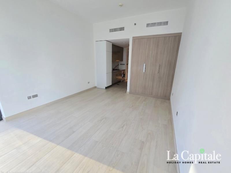CHILLER FREE | LAGOON VIEW | READY TO MOVE