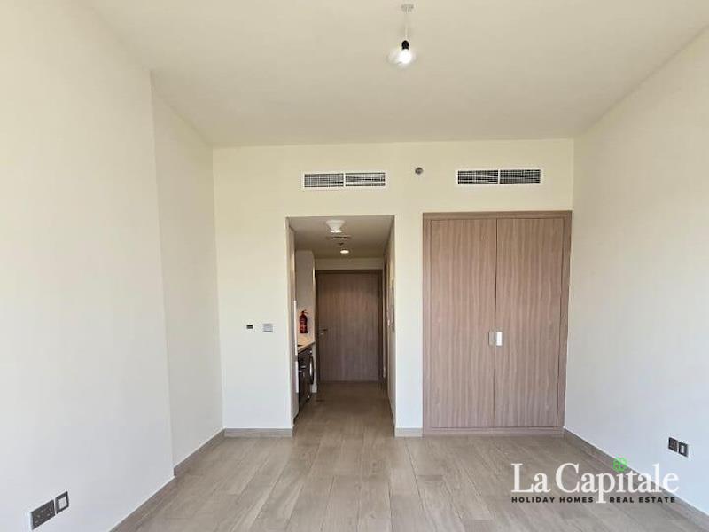 BOULEVARD VIEW | READY TO MOVE | CHILLER FREE