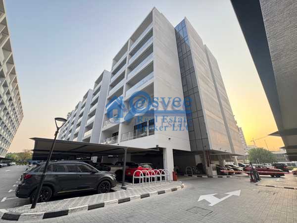 {i.property_images.first.image.alt}}