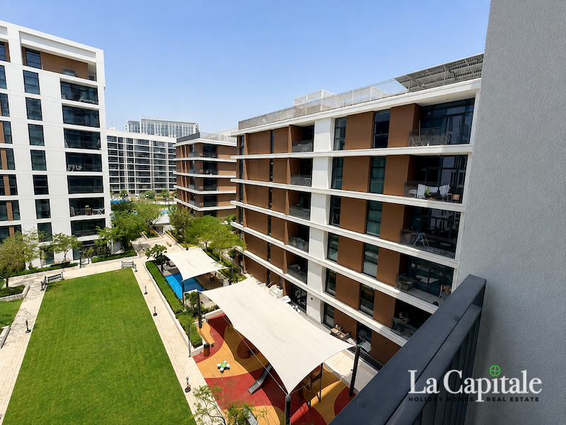 READY TO MOVE | PARK VIEW | WELL-MAINTAINED