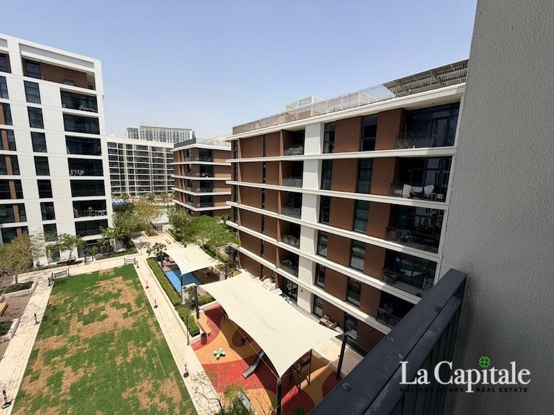 READY TO MOVE | PARK VIEW | WELL-MAINTAINED
