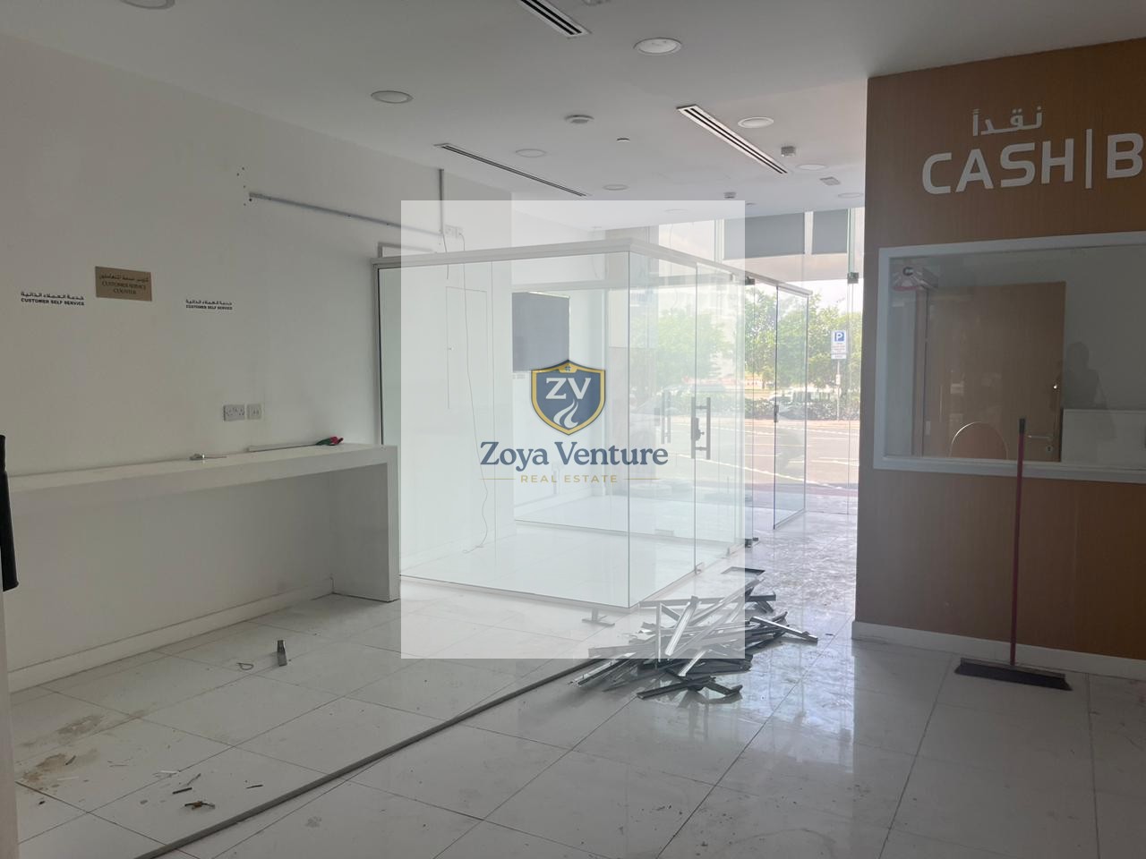 {i.property_images.first.image.alt}}