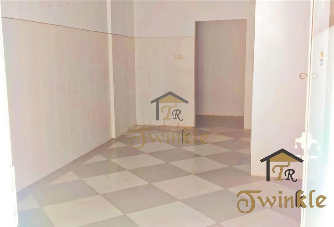 {i.property_images.first.image.alt}}