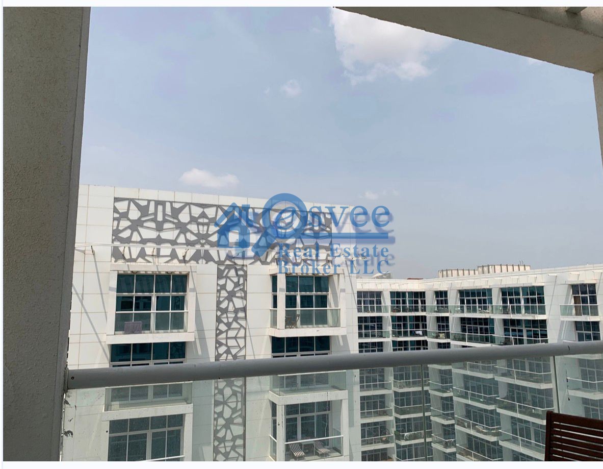 {i.property_images.first.image.alt}}