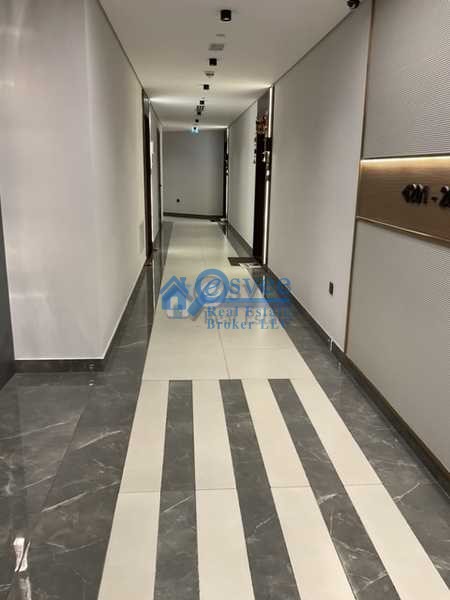 {i.property_images.first.image.alt}}