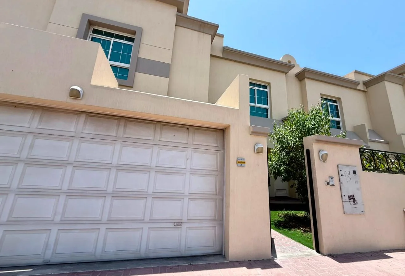 SPACIOUS 4BR + Maid Room | POOL & GYM | NEAR BEACH