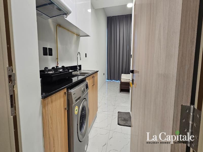 READY TO MOVE | FULLY FURNISHED | PRIME LOCATION