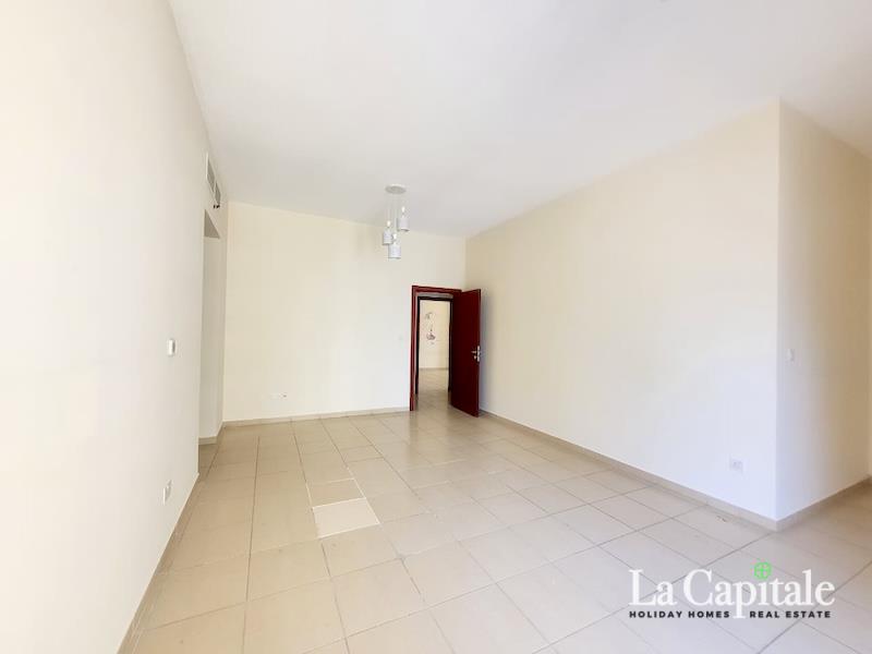 READY TO MOVE | MARINA VIEW | SPACIOUS LAYOUT